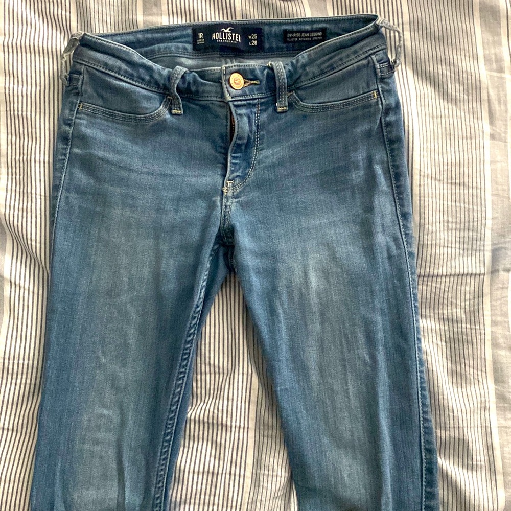 Hollister low-rise jean leggings
